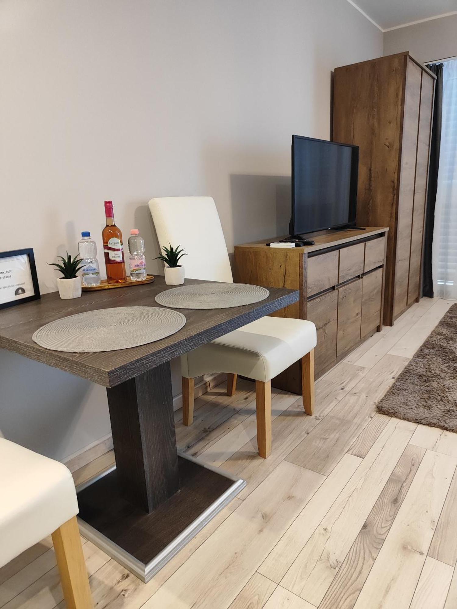 Secret Apartman Eger Zewnętrze zdjęcie
